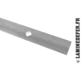 Barre à trous acier de rambarde pour barreaux de 14 mm ref 17052