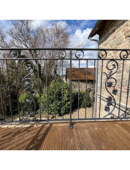 Elément décoratif fer forgé  vigne 800x165 mm